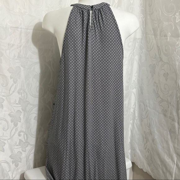 Old Navy Black and White Sleeveless Cotton Blend Maxi Dress - Picture 8 of 11